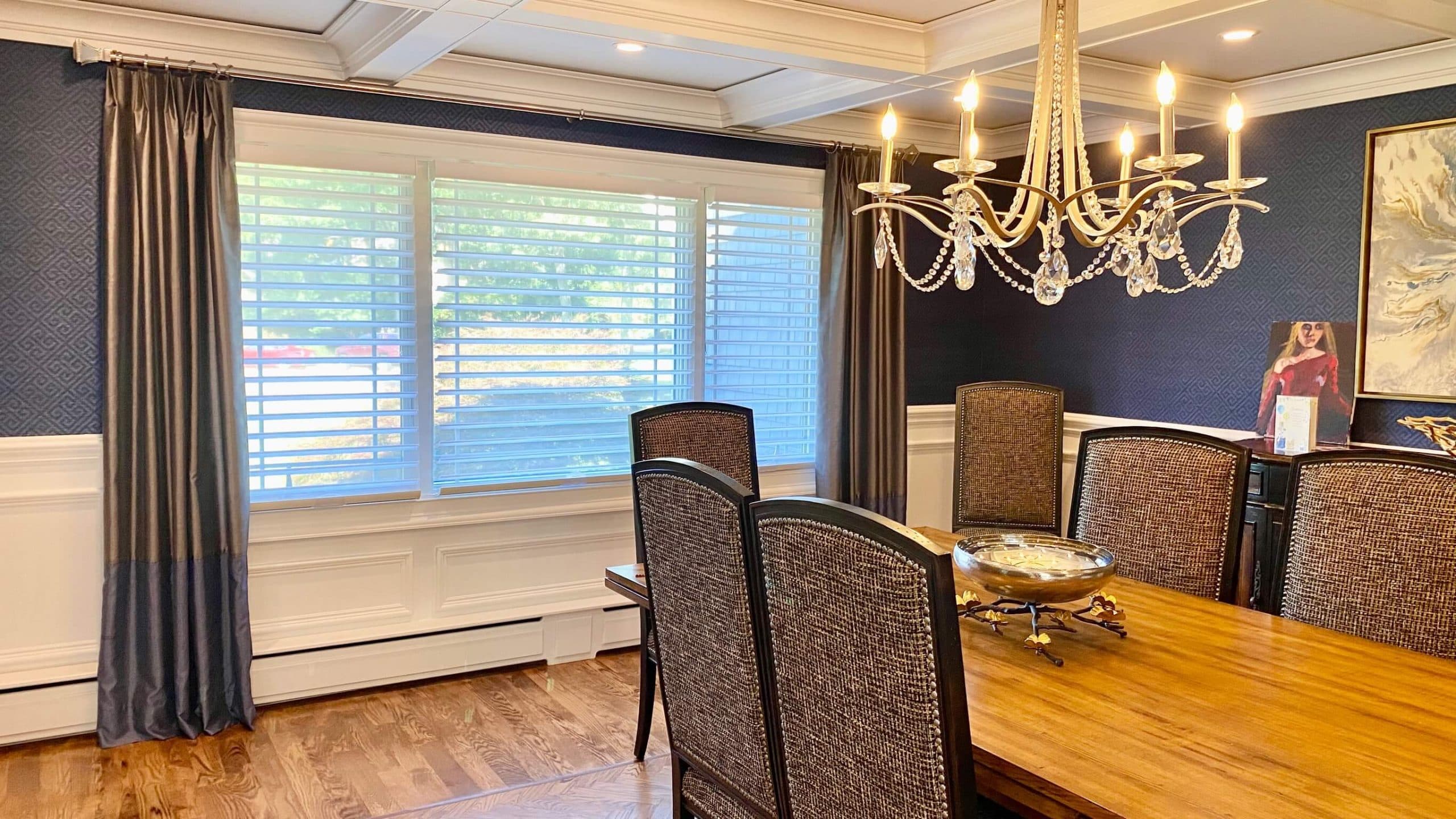 Wallpaper and drapery in dining room