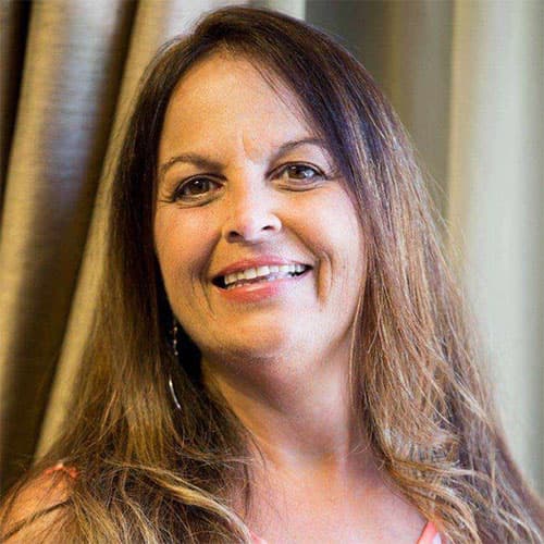 Jenn Penna, Customer Care Specialist